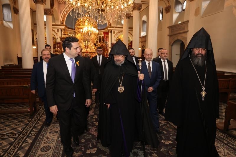 Armenian Parliament Speaker, Patriarch Mashalyan Meet in Istanbul