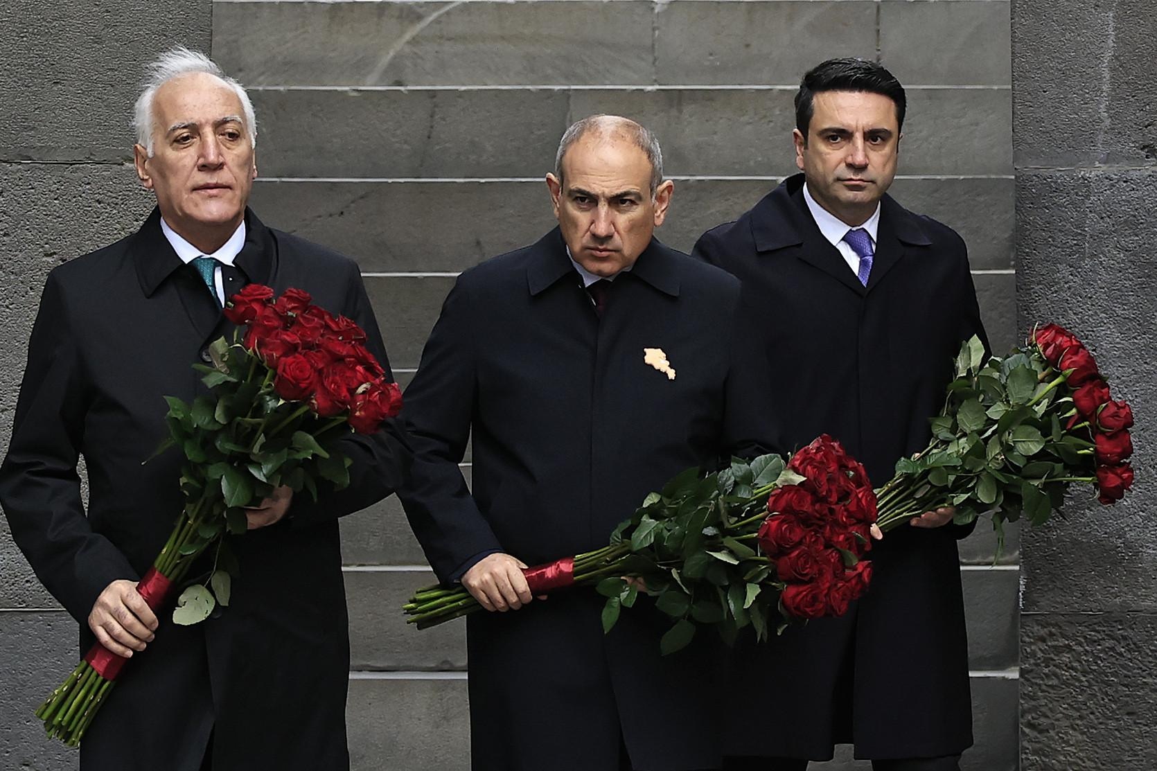 Pashinyan Honors Armenian Genocide Victims