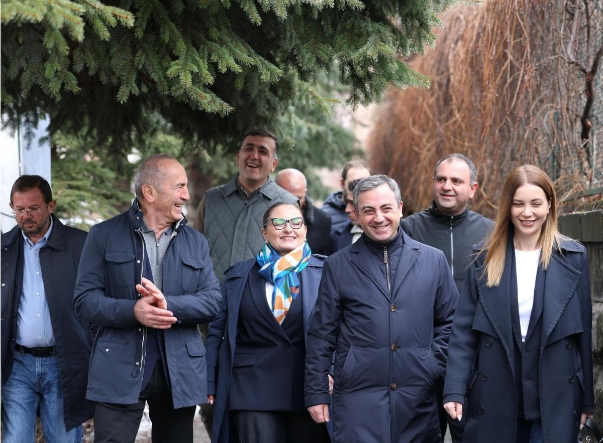 Kocharyan Tops Armenia Alliance's List for June Election